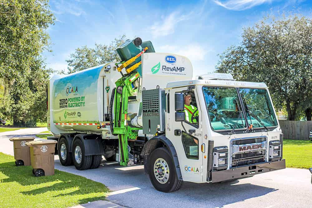Garbage trucks that save time and labor